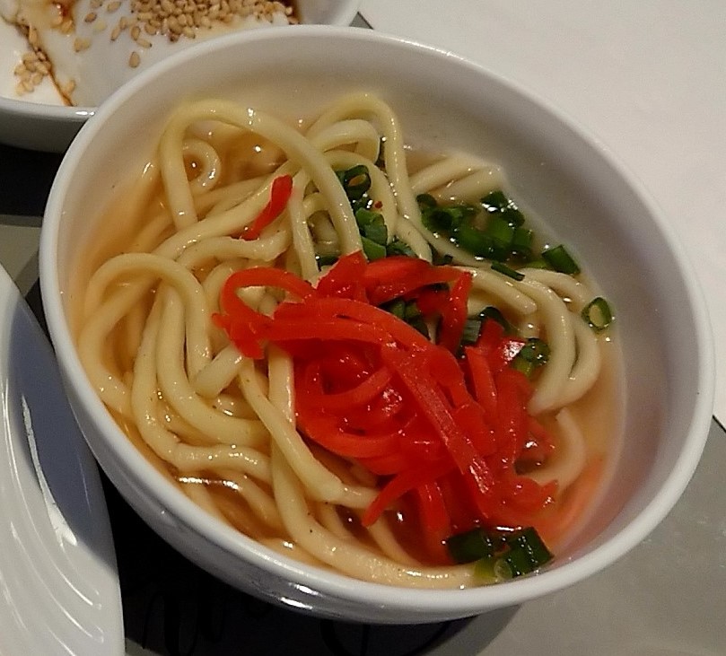 パスタのスープ
自動的に生成された説明